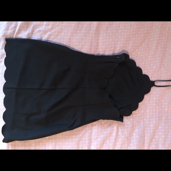 Black Scalloped Halter Dress Urban Outfitters - Picture 2 of 3